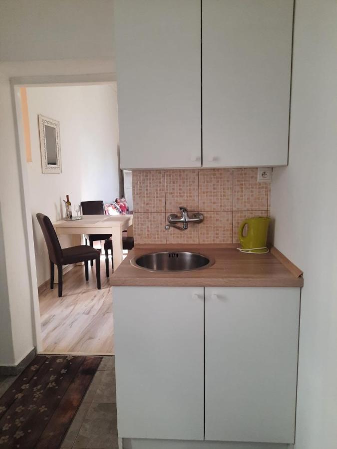 Apartman Matty V Tichom Dvore Priamo V Centre Pozsony Kültér fotó